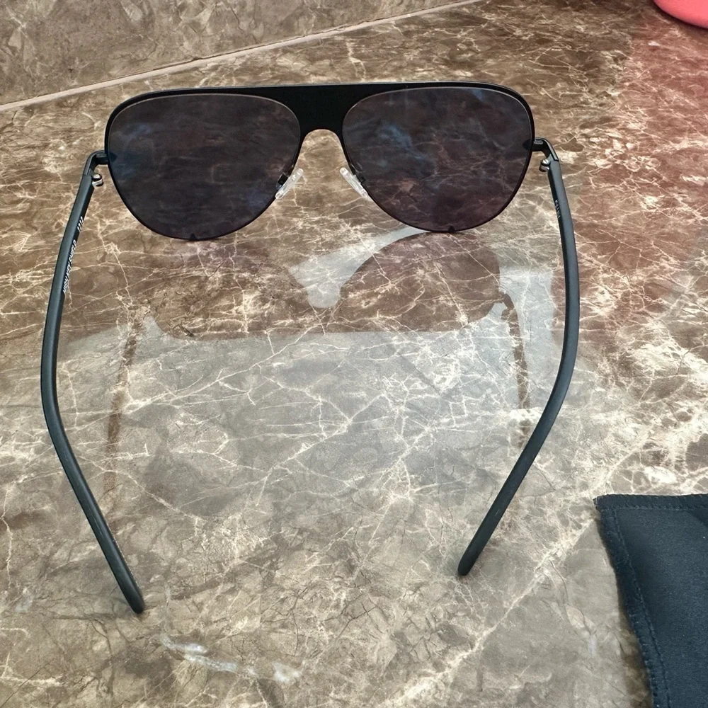 Quay Australia Black and Pink Sunglasses - Picture 3 of 3